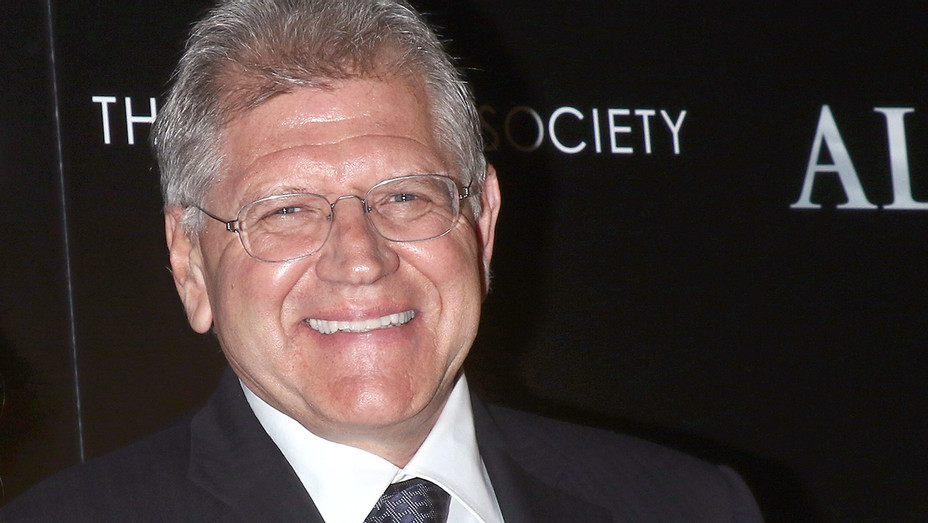 STX, Alibaba Pictures Partner on Robert Zemeckis-Produced Sci-Fi Film ‘Steel Soldiers’