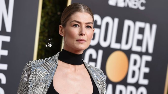 Rosamund Pike Pic ‘I Care A Lot’ Picked Up By STXinternational – Cannes