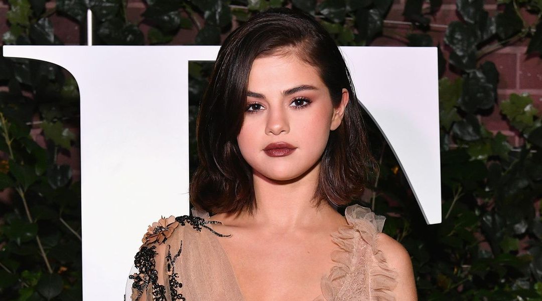 Selena Gomez Is In Talks To Star In A NYC Fashion-Themed Horror Movie, ‘Dollhouse’